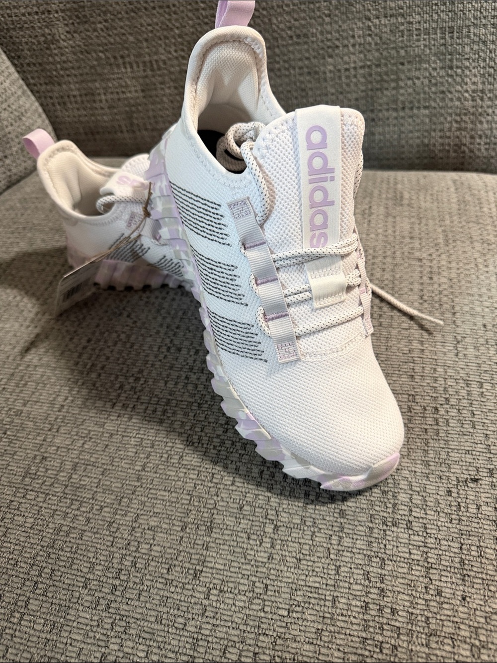 Adidas Kids White and Light Purple Sneakers Size 4 - Picture 1 of 7